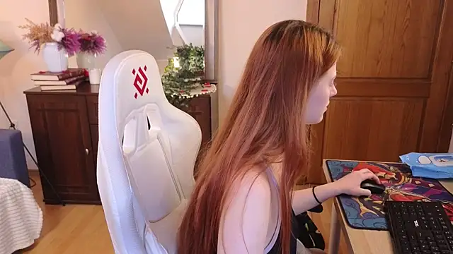 doll lesli online show from 03-17-25, 02:12