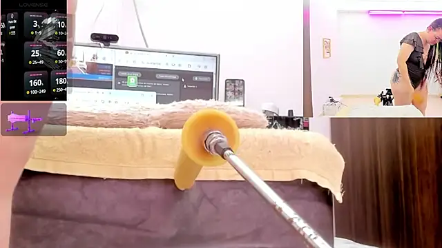 Snapshot of Paulina_Davis_ chatting on 02-19-26, 12:28 Paulina Davis online show from 02-19-26, 12:28