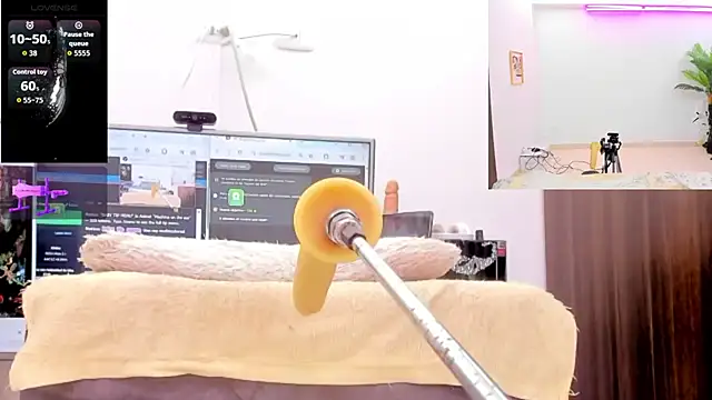 Snapshot of Paulina_Davis_ chatting on 03-11-26, 01:00 Paulina Davis online show from 03-11-26, 01:00