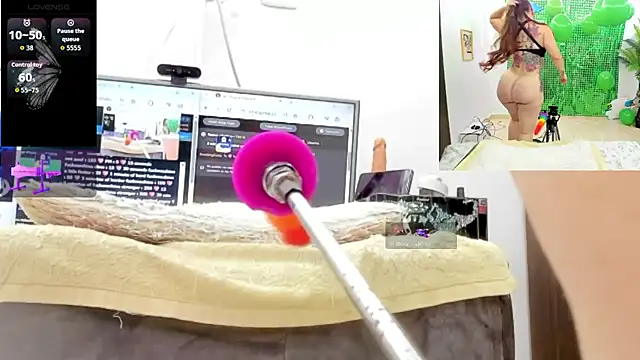 Snapshot of Paulina_Davis_ chatting on 03-21-26, 08:19 Paulina Davis online show from 03-21-26, 08:19