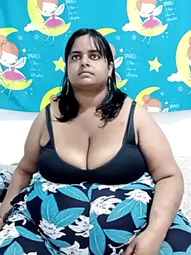 Snapshot of SusanaEshwar chatting on 02-12-26, 09:32 SusanaEshwar online show from 02-12-26, 09:32