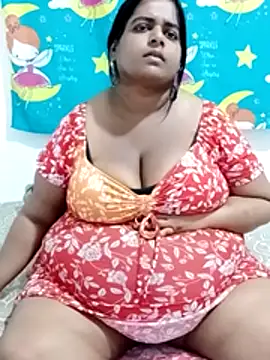 Snapshot of SusanaEshwar chatting on 02-13-26, 10:17 SusanaEshwar online show from 02-13-26, 10:17