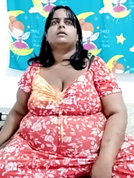 Snapshot of SusanaEshwar chatting on 02-14-26, 10:39 SusanaEshwar online show from 02-14-26, 10:39