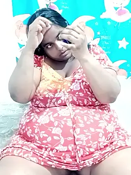 Snapshot of SusanaEshwar chatting on 02-15-26, 07:21 SusanaEshwar online show from 02-15-26, 07:21