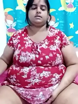 Snapshot of SusanaEshwar chatting on 02-23-26, 02:31 SusanaEshwar online show from 02-23-26, 02:31