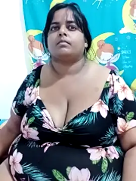 Snapshot of SusanaEshwar chatting on 02-24-26, 09:13 SusanaEshwar online show from 02-24-26, 09:13