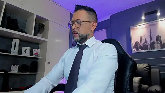 MrFrank tattoo online show from 09-30-25, 12:43