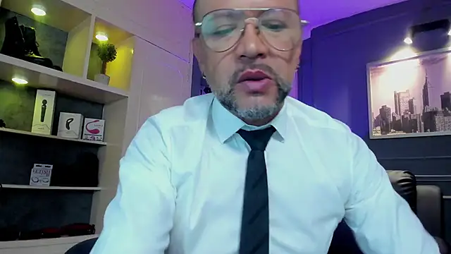 MrFrank tattoo online show from 01-08-26, 12:07