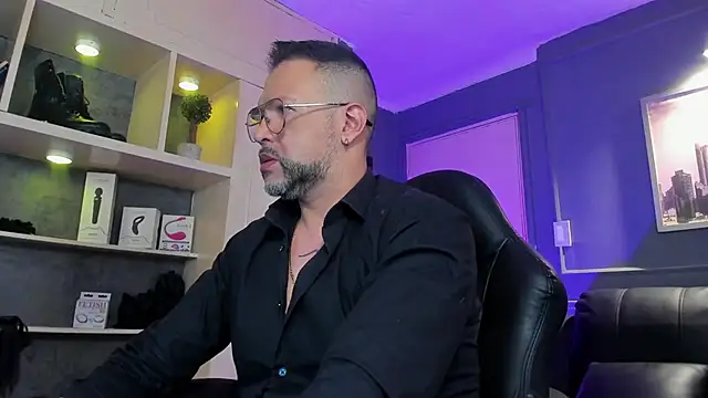 MrFrank tattoo online show from 01-09-26, 12:41