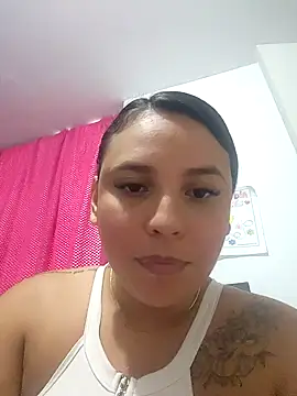 Snapshot of LizzRouse chatting on 09-26-25, 08:13 LizzRouse online show from 09-26-25, 08:13