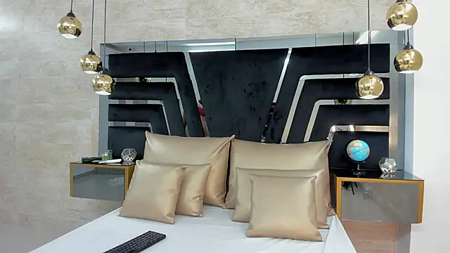 Snapshot of BiancaFollerach chatting on 01-19-25, 11:34 BiancaFollerach online show from 01-19-25, 11:34