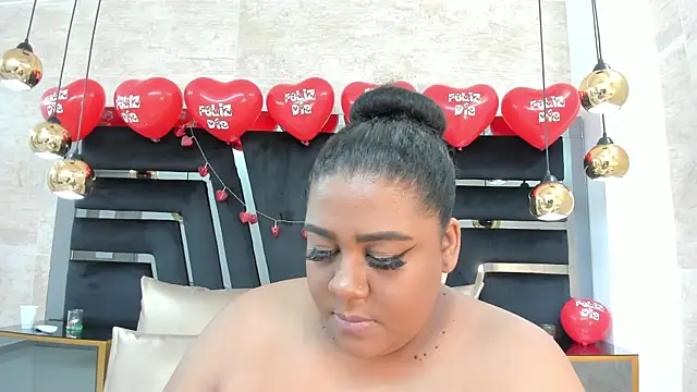 Snapshot of BiancaFollerach chatting on 02-18-25, 11:33 BiancaFollerach online show from 02-18-25, 11:33