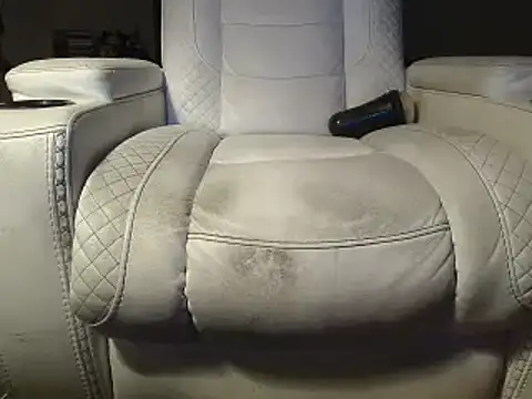 Snapshot of honeylovelace chatting on 10-12-25, 03:49 honeylovelace online show from 10-12-25, 03:49