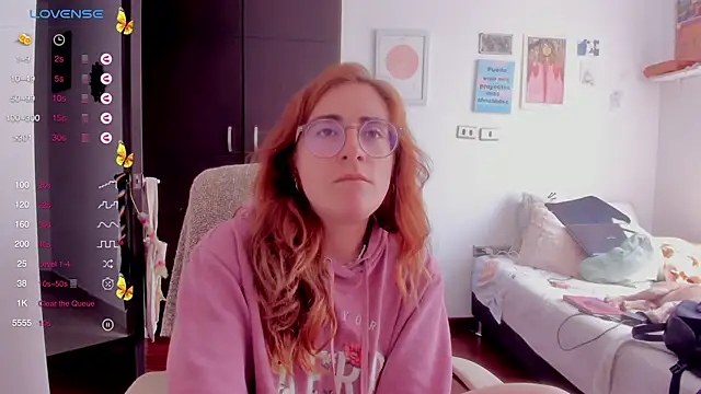 linda giggle online show from 01-10-25, 05:13