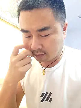 Snapshot of guozuo chatting on 03-08-26, 01:59 guozuo online show from 03-08-26, 01:59