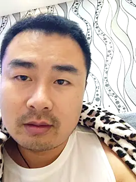 Snapshot of guozuo chatting on 04-11-26, 01:48 guozuo online show from 04-11-26, 01:48