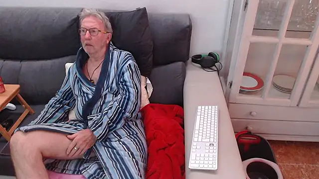 Nudelschwanz online show from 02-23-25, 06:12