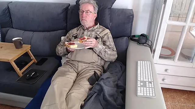 Nudelschwanz online show from 02-28-25, 03:26