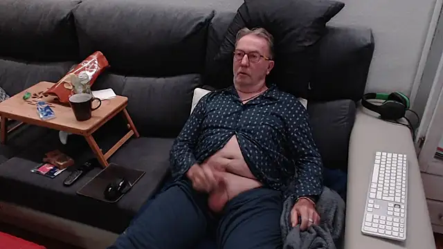 Nudelschwanz online show from 03-11-25, 06:43