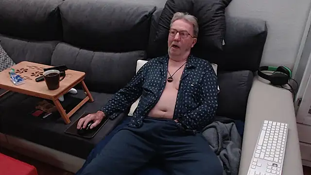 Nudelschwanz online show from 03-12-25, 05:46