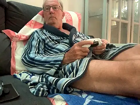 Nudelschwanz online show from 11-01-25, 04:31