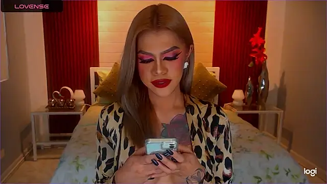 Snapshot of StellaStrong30 chatting on 02-15-26, 07:51 StellaStrong30 online show from 02-15-26, 07:51