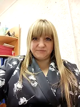 Snapshot of Office_Albertina chatting on 03-05-26, 10:06 Office Albertina online show from 03-05-26, 10:06