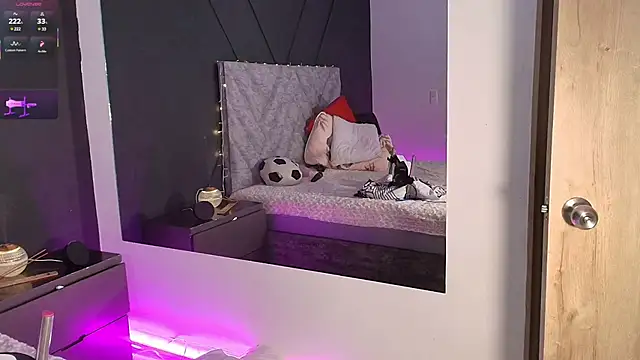emmajohnss online show from 02-05-25, 06:56