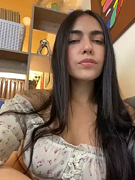 Snapshot of DaphneUwu chatting on 10-18-25, 01:08 DaphneUwu online show from 10-18-25, 01:08