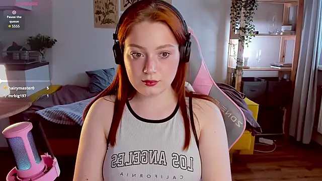 Snapshot of Sofy_Benson chatting on 10-02-25, 11:39 Sofy Benson online show from 10-02-25, 11:39