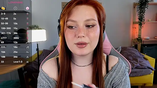 Snapshot of Sofy_Benson chatting on 03-28-26, 01:54 Sofy Benson online show from 03-28-26, 01:54
