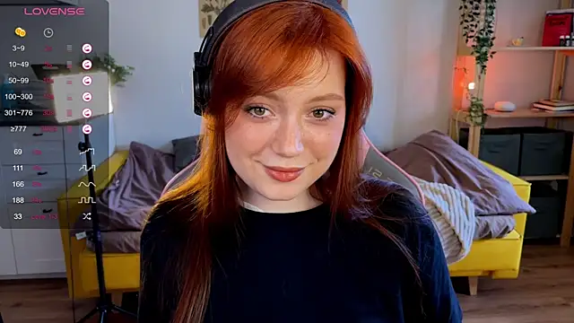 Snapshot of Sofy_Benson chatting on 05-16-26, 01:32 Sofy Benson online show from 05-16-26, 01:32