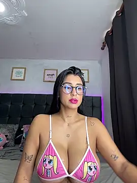 lovely violet13 online show from 03-25-26, 04:57