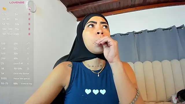 Dounia nagi online show from 12-18-25, 12:33