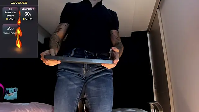 MarkWalker   online show from 01-05-26, 05:27