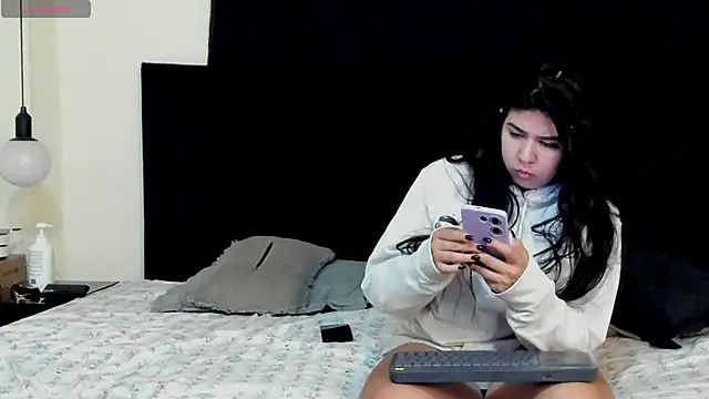 lissandthor13 online show from 11-13-25, 10:47