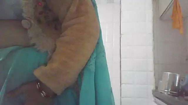 Snapshot of Riyasingh9 chatting on 12-02-24, 03:37 Riyasingh9 online show from 12-02-24, 03:37