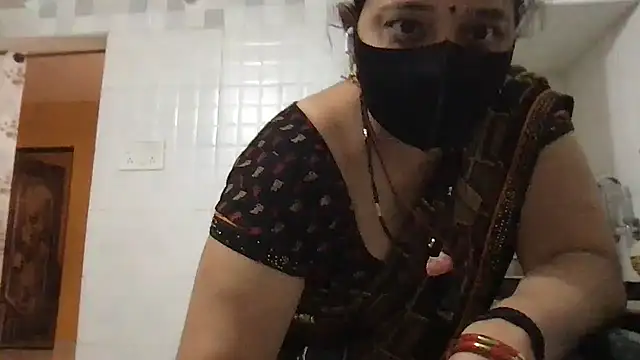 Snapshot of Riyasingh9 chatting on 01-11-25, 04:59 Riyasingh9 online show from 01-11-25, 04:59