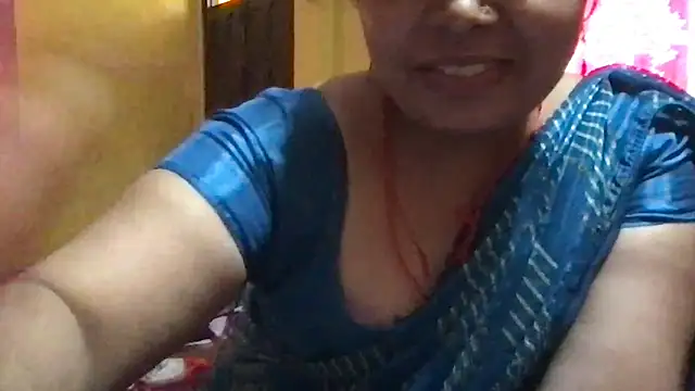 Snapshot of Riyasingh9 chatting on 09-19-25, 03:52 Riyasingh9 online show from 09-19-25, 03:52