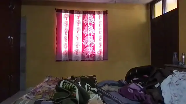 Snapshot of Riyasingh9 chatting on 10-11-25, 03:50 Riyasingh9 online show from 10-11-25, 03:50