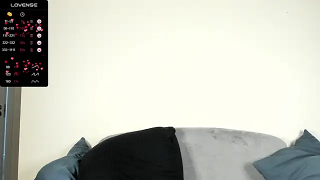 Snapshot of PoisonEvelyn chatting on 02-28-25, 10:17 PoisonEvelyn online show from 02-28-25, 10:17