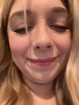 CherryAuroraa online show from 12-19-24, 09:51