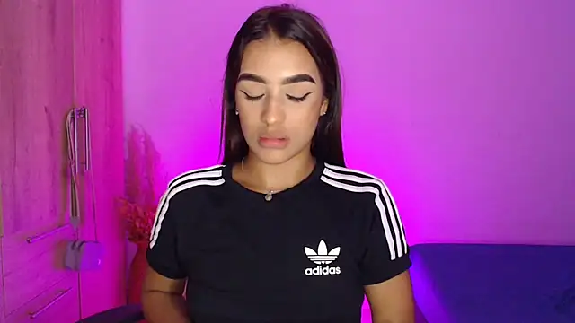 Snapshot of GiltRosebush chatting on 01-11-25, 02:09 GiltRosebush online show from 01-11-25, 02:09