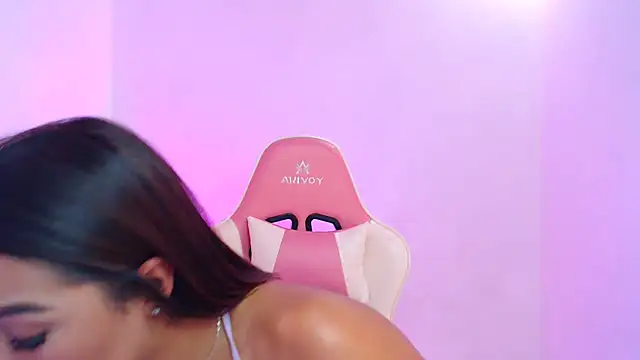 Snapshot of GiltRosebush chatting on 03-12-25, 04:02 GiltRosebush online show from 03-12-25, 04:02