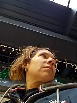 Snapshot of Lina_lou4 chatting on 12-13-24, 10:30 Lina lou4 online show from 12-13-24, 10:30