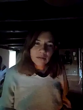 Snapshot of Lina_lou4 chatting on 12-19-24, 02:24 Lina lou4 online show from 12-19-24, 02:24