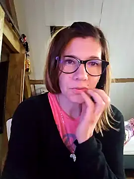 Snapshot of Lina_lou4 chatting on 02-10-25, 10:09 Lina lou4 online show from 02-10-25, 10:09