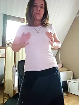 Snapshot of Lina_lou4 chatting on 02-22-25, 09:01 Lina lou4 online show from 02-22-25, 09:01