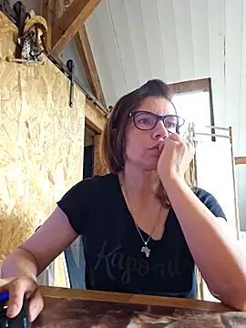 Snapshot of Lina_lou4 chatting on 02-25-25, 11:41 Lina lou4 online show from 02-25-25, 11:41