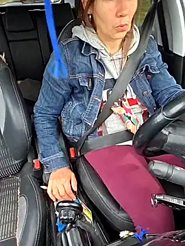 Snapshot of Lina_lou4 chatting on 10-19-25, 09:21 Lina lou4 online show from 10-19-25, 09:21